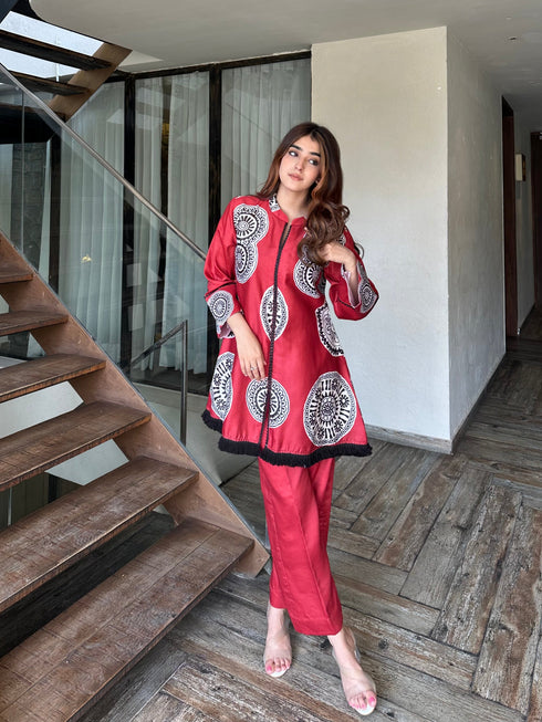 Stunner Red Pakistani Kurta Set